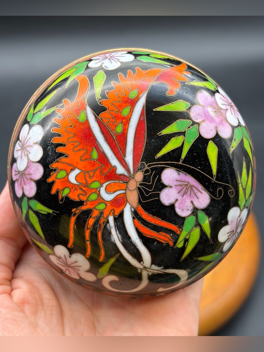 Vintage Chinese Cloisonne Round Covered Box Flower Butterfly Round Trinket Box
